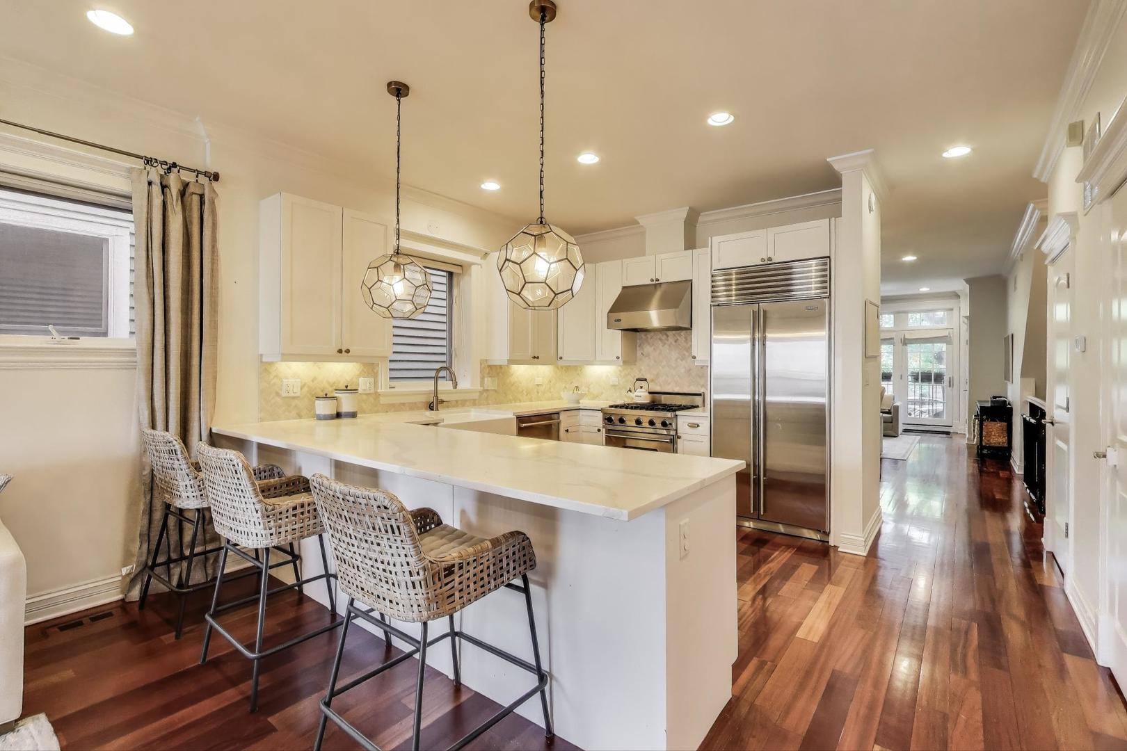 3555 N Marshfield Avenue Unit: 1