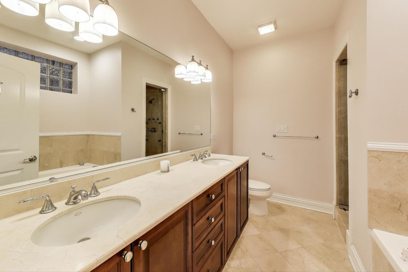 3555 N Marshfield Avenue Unit: 1