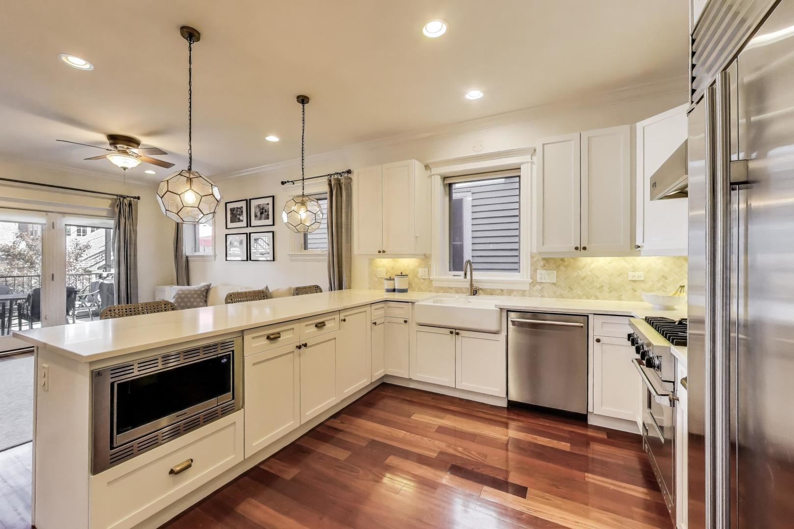 3555 N Marshfield Avenue Unit: 1