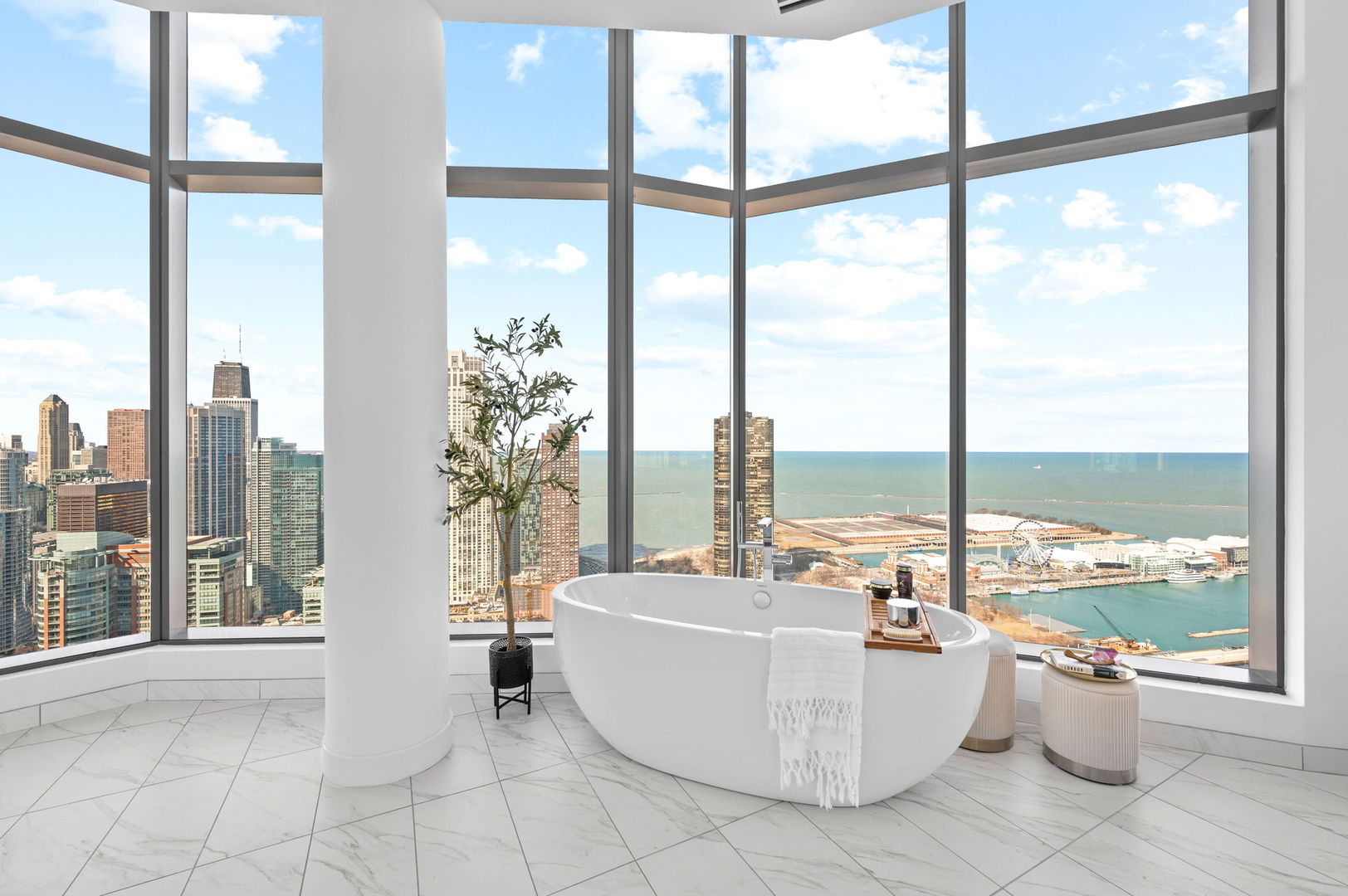 211 N Harbor Drive Unit: 4602