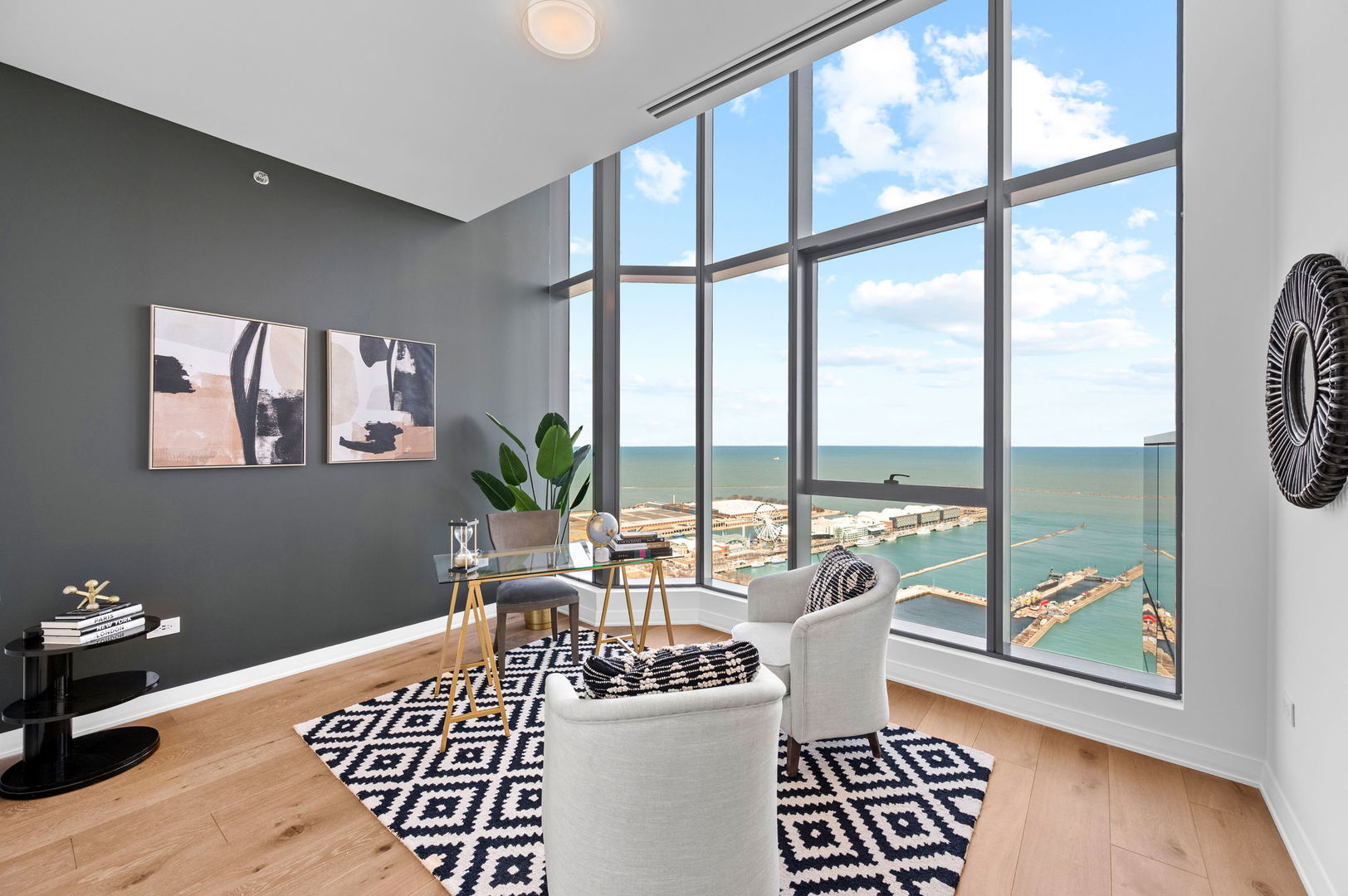 211 N Harbor Drive Unit: 4602