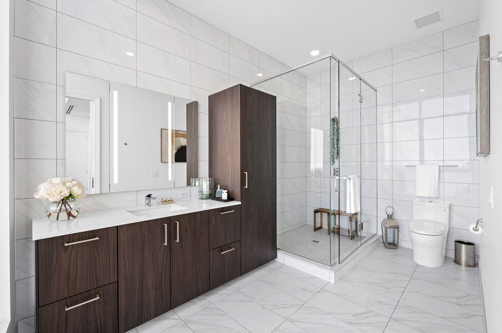 211 N Harbor Drive Unit: 4602