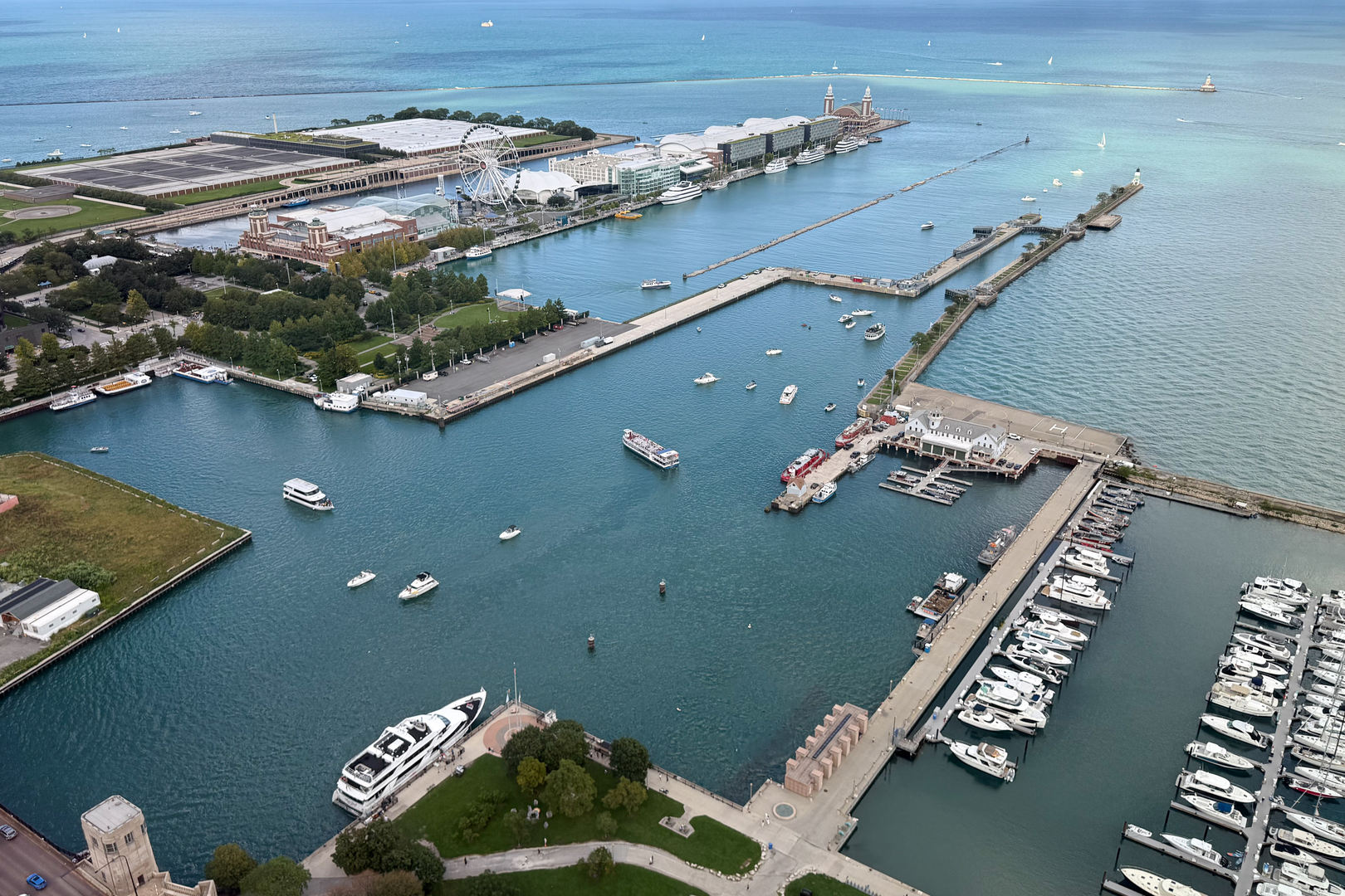 211 N Harbor Drive Unit: 4602