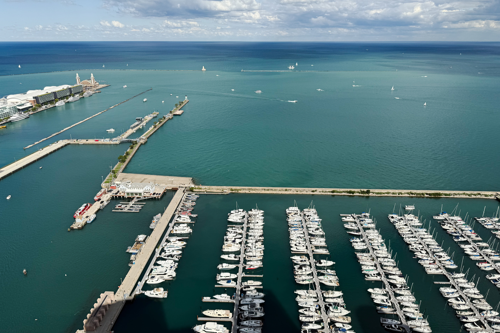 211 N Harbor Drive Unit: 4602