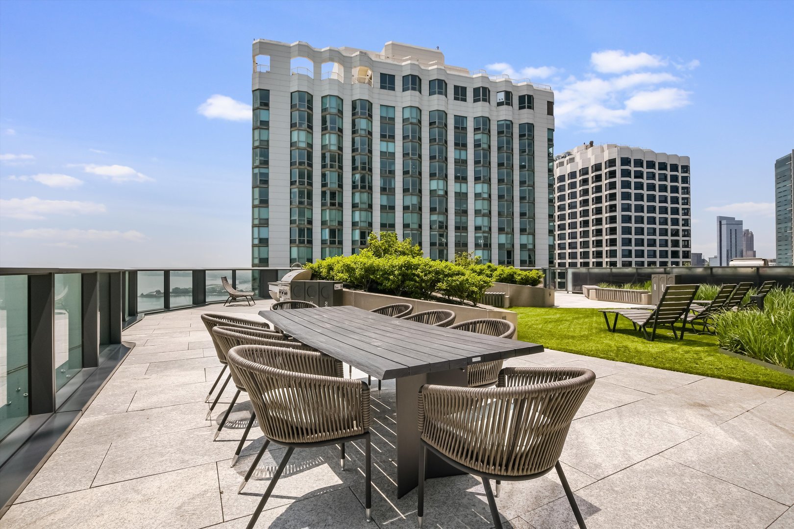 211 N Harbor Drive Unit: 4602
