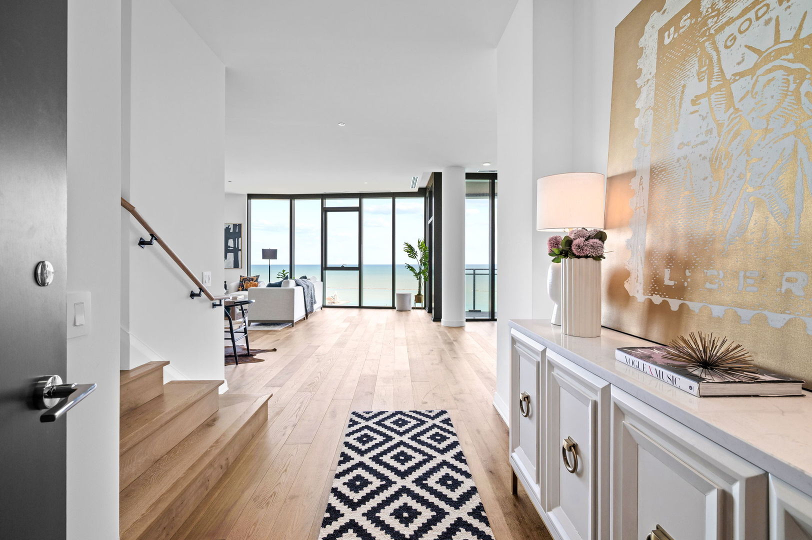 211 N Harbor Drive Unit: 4602