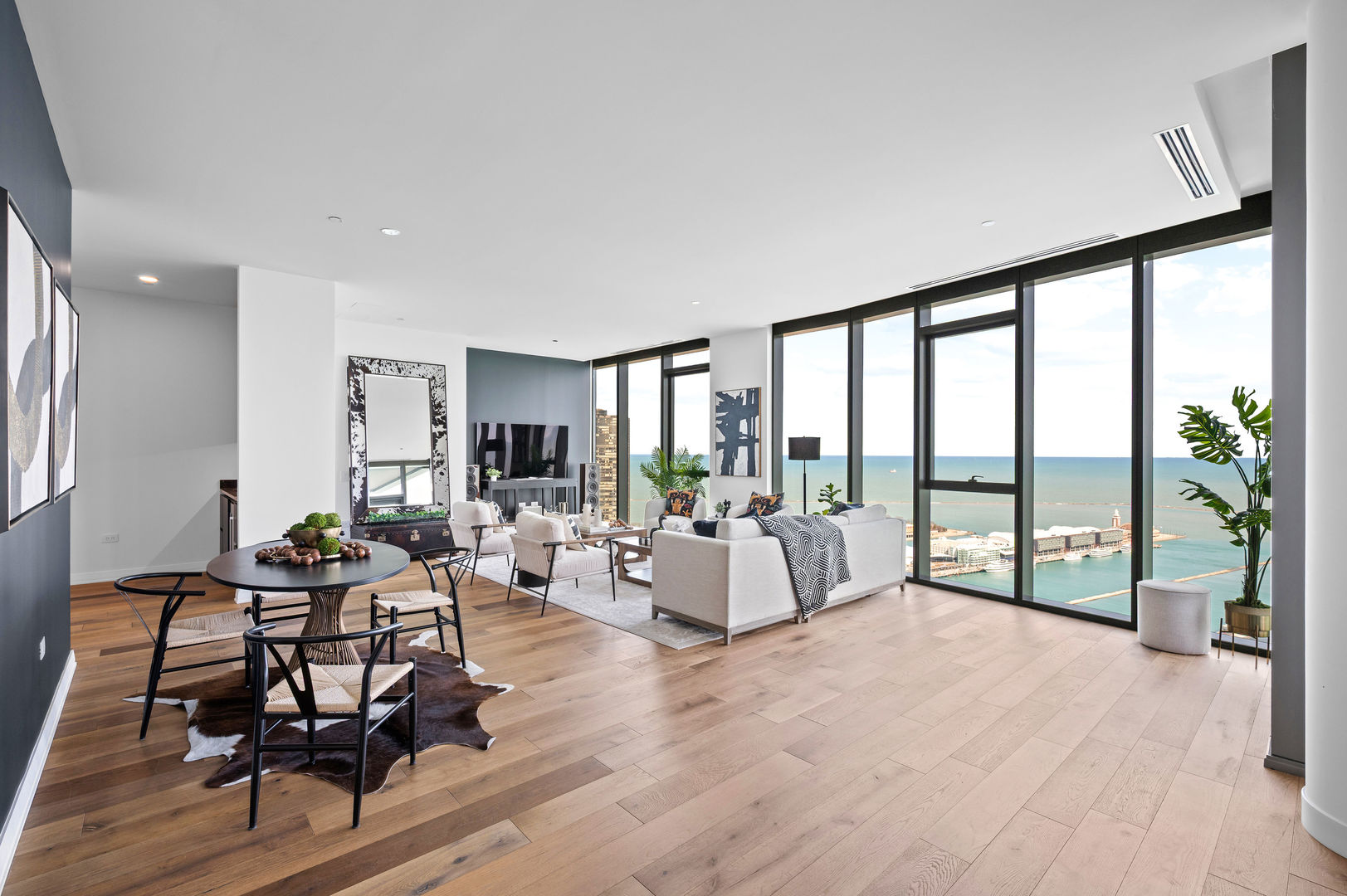 211 N Harbor Drive Unit: 4602