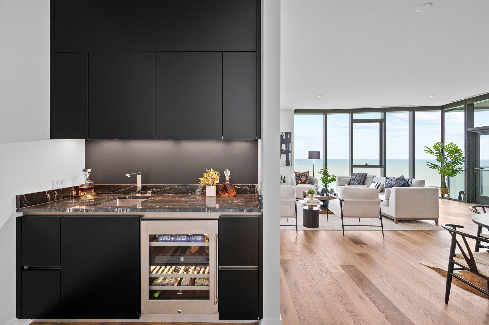 211 N Harbor Drive Unit: 4602