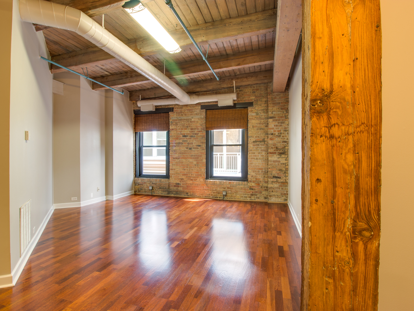 225 W Huron Street Unit: 619