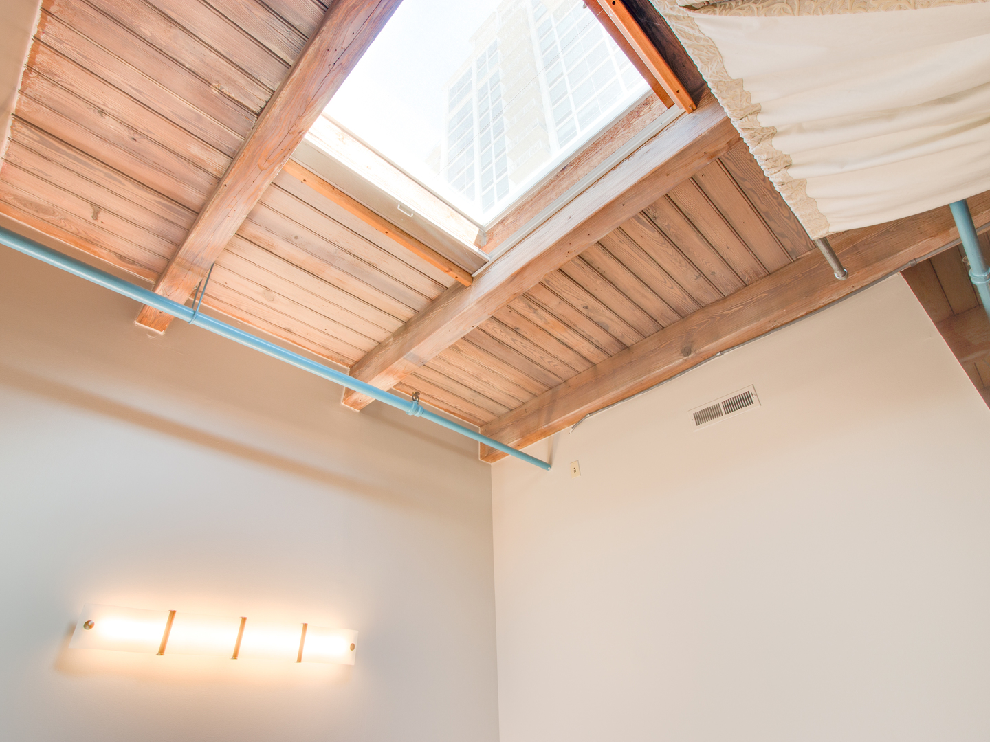 225 W Huron Street Unit: 619