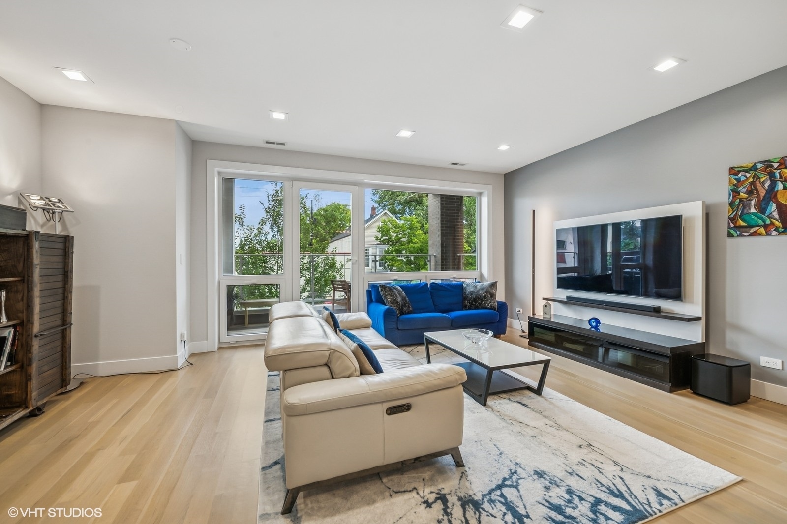 2149 W Belmont Avenue Unit: 2E