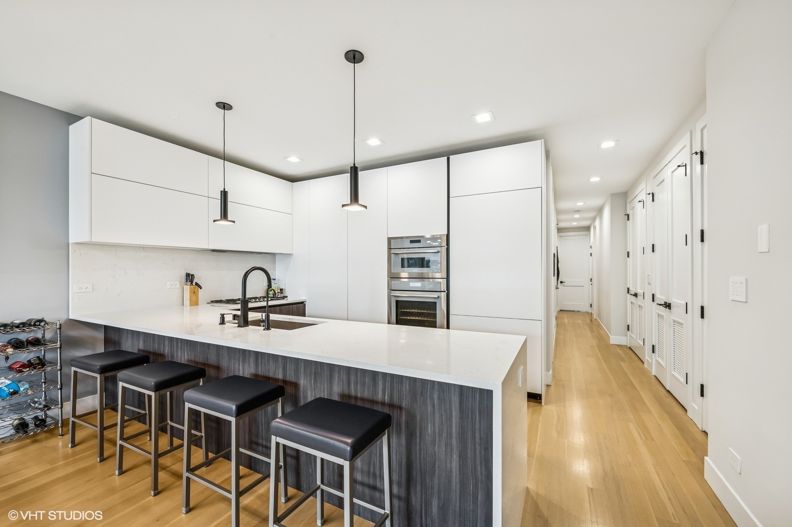 2149 W Belmont Avenue Unit: 2E