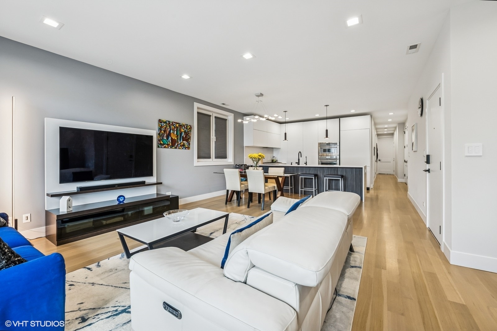 2149 W Belmont Avenue Unit: 2E