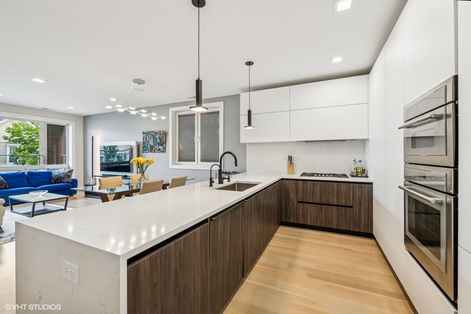 2149 W Belmont Avenue Unit: 2E