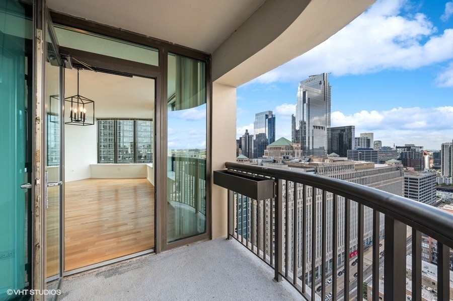 400 N La Salle Drive Unit: 4208