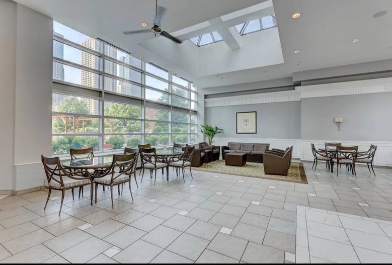 545 N Dearborn Street Unit: W2905