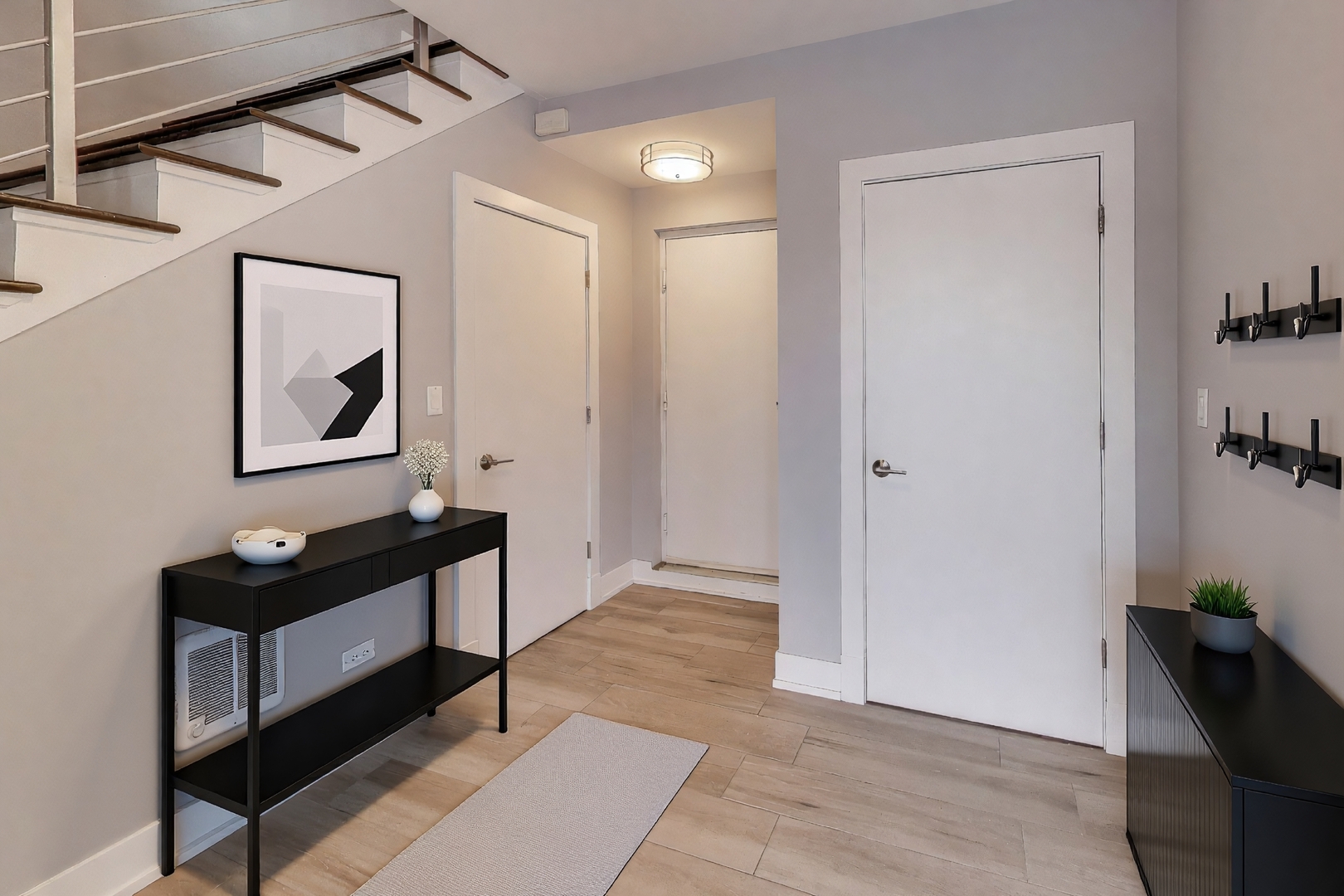 2005 N ALBANY Avenue Unit: 2005