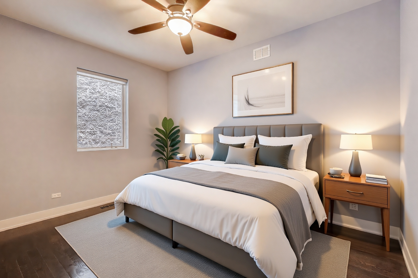 2005 N ALBANY Avenue Unit: 2005