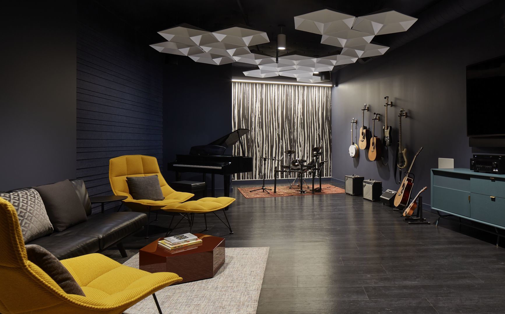 211 N Harbor Drive Unit: 4104