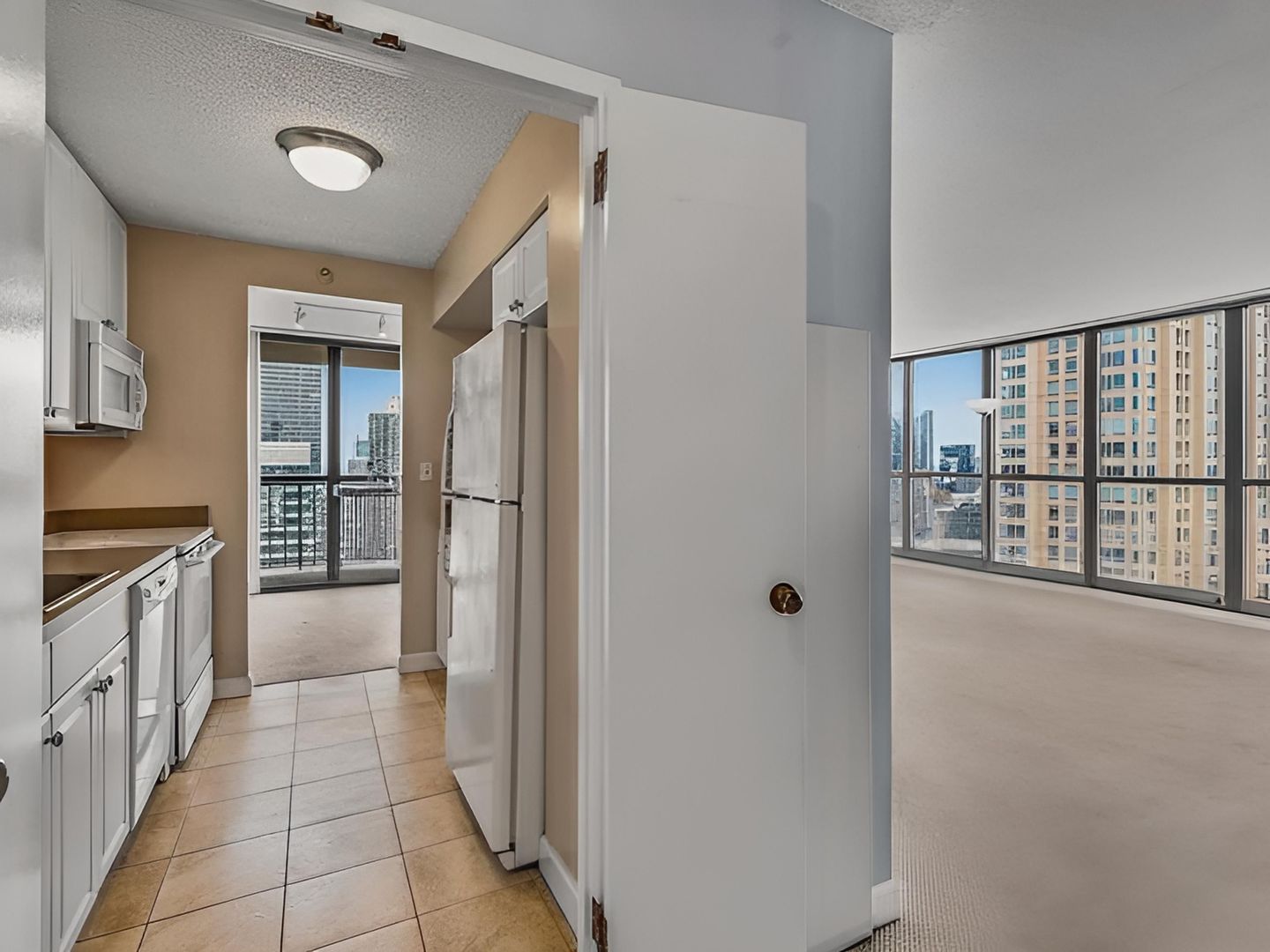 10 E ONTARIO Street Unit: 4304