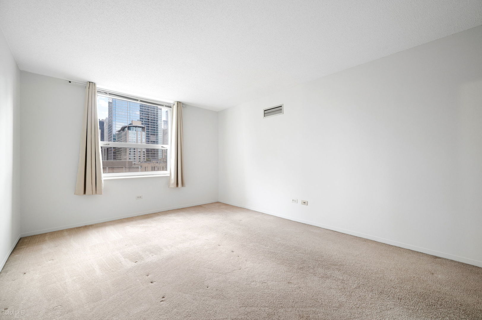 545 N Dearborn Street Unit: 1309