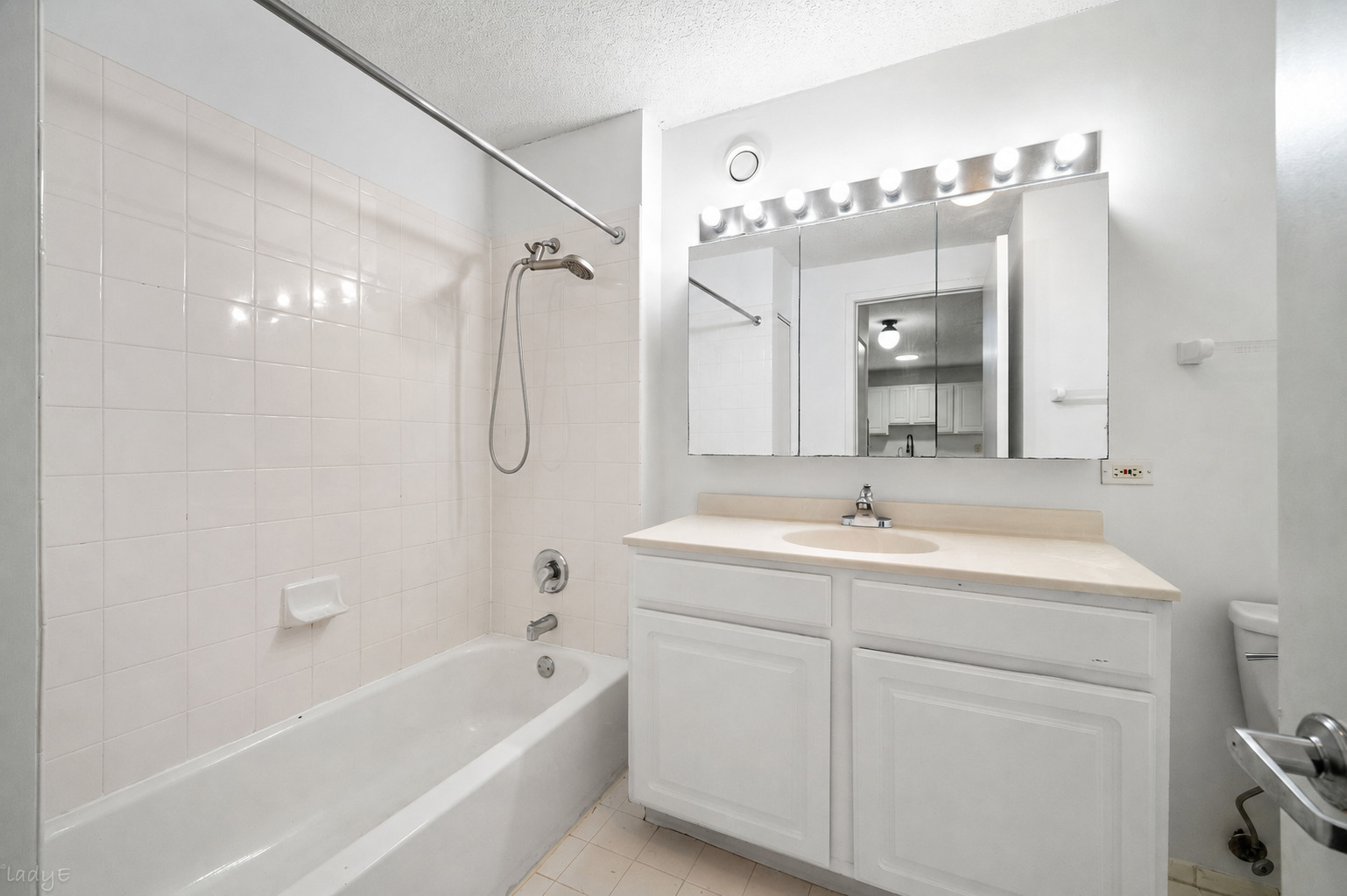 545 N Dearborn Street Unit: 1309