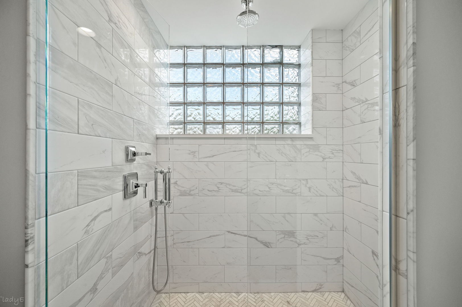 689 N Peoria Street Unit: 2S