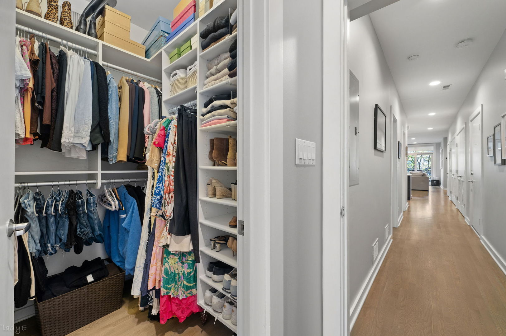 689 N Peoria Street Unit: 2S