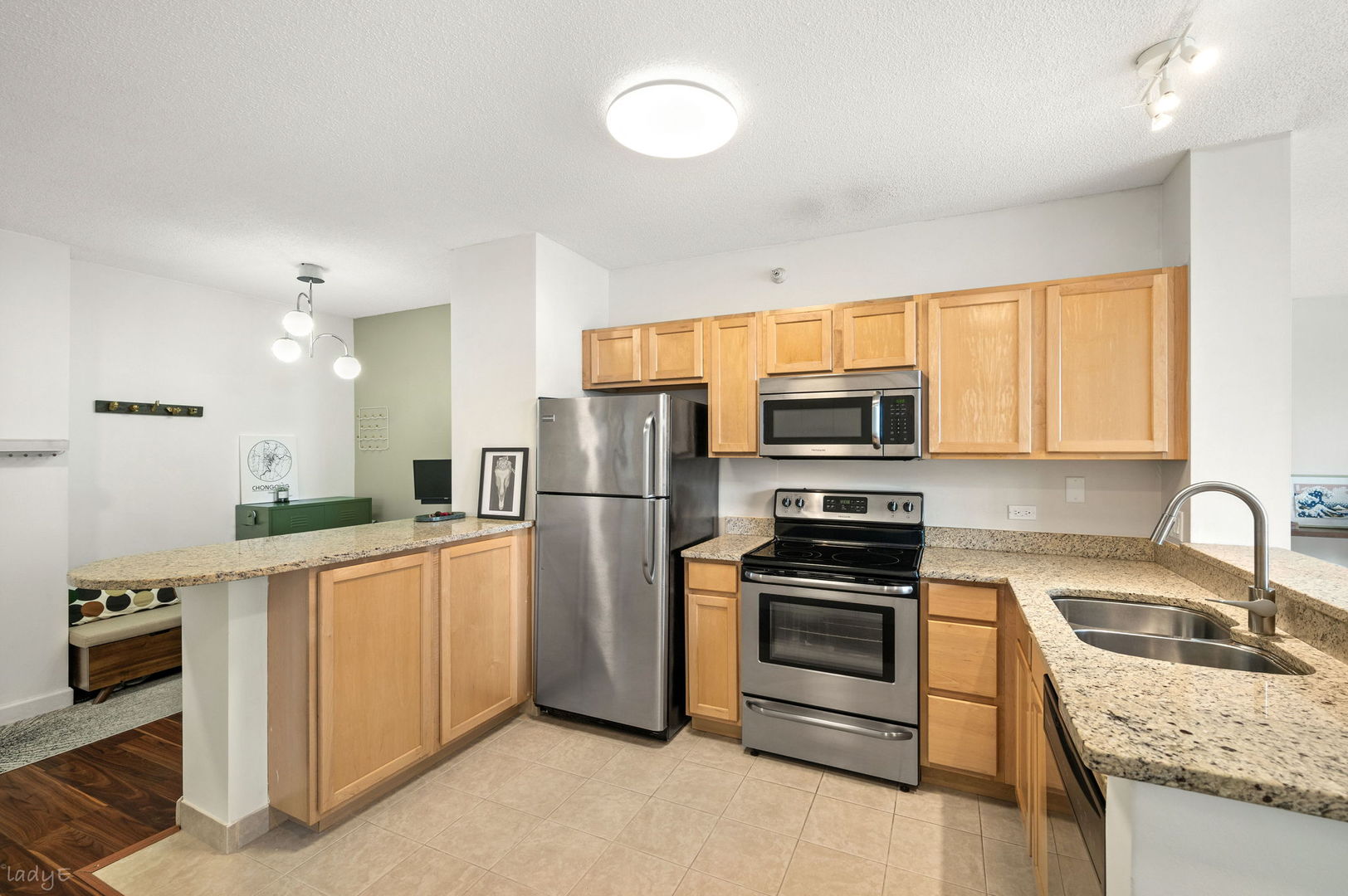 222 N Columbus Drive Unit: 901
