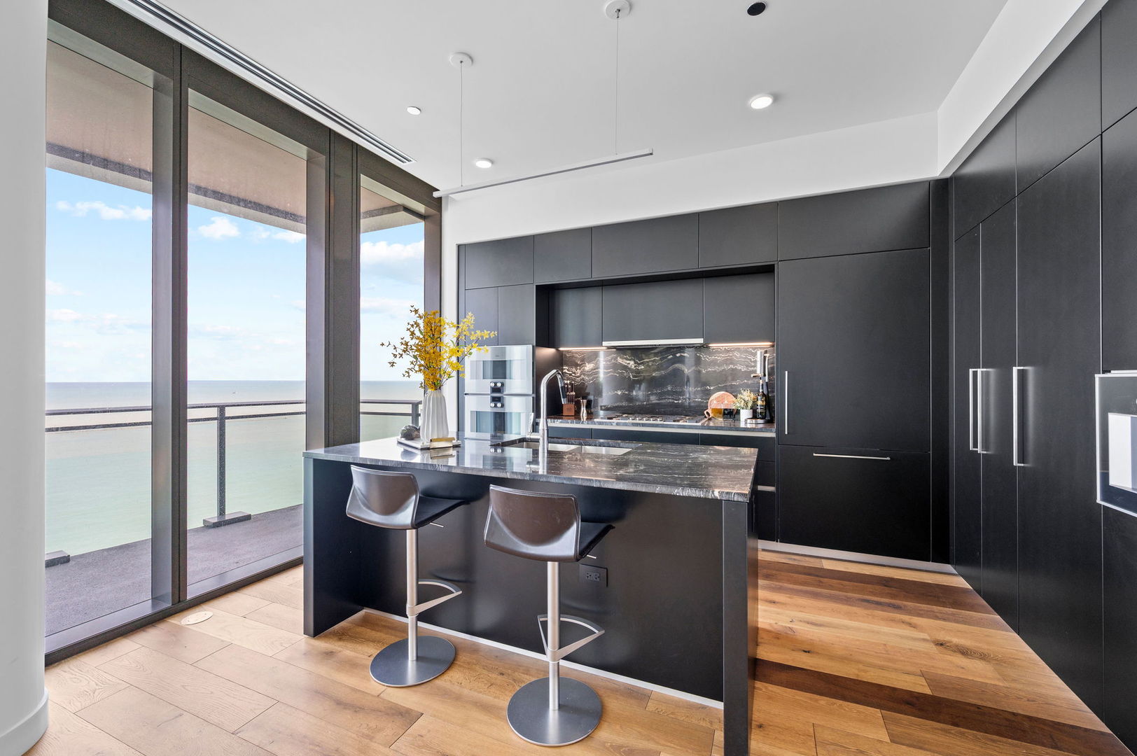 211 N Harbor Drive Unit: 4602