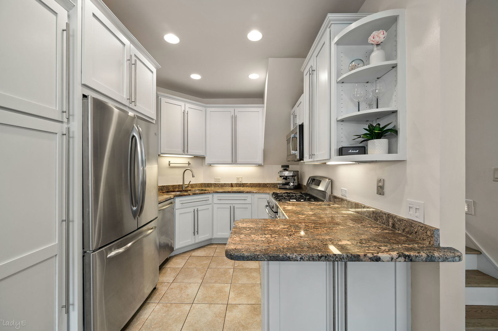 1881 N Maud Avenue Unit: 1881