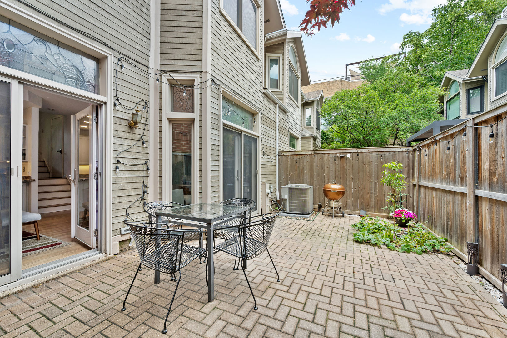 1881 N Maud Avenue Unit: 1881