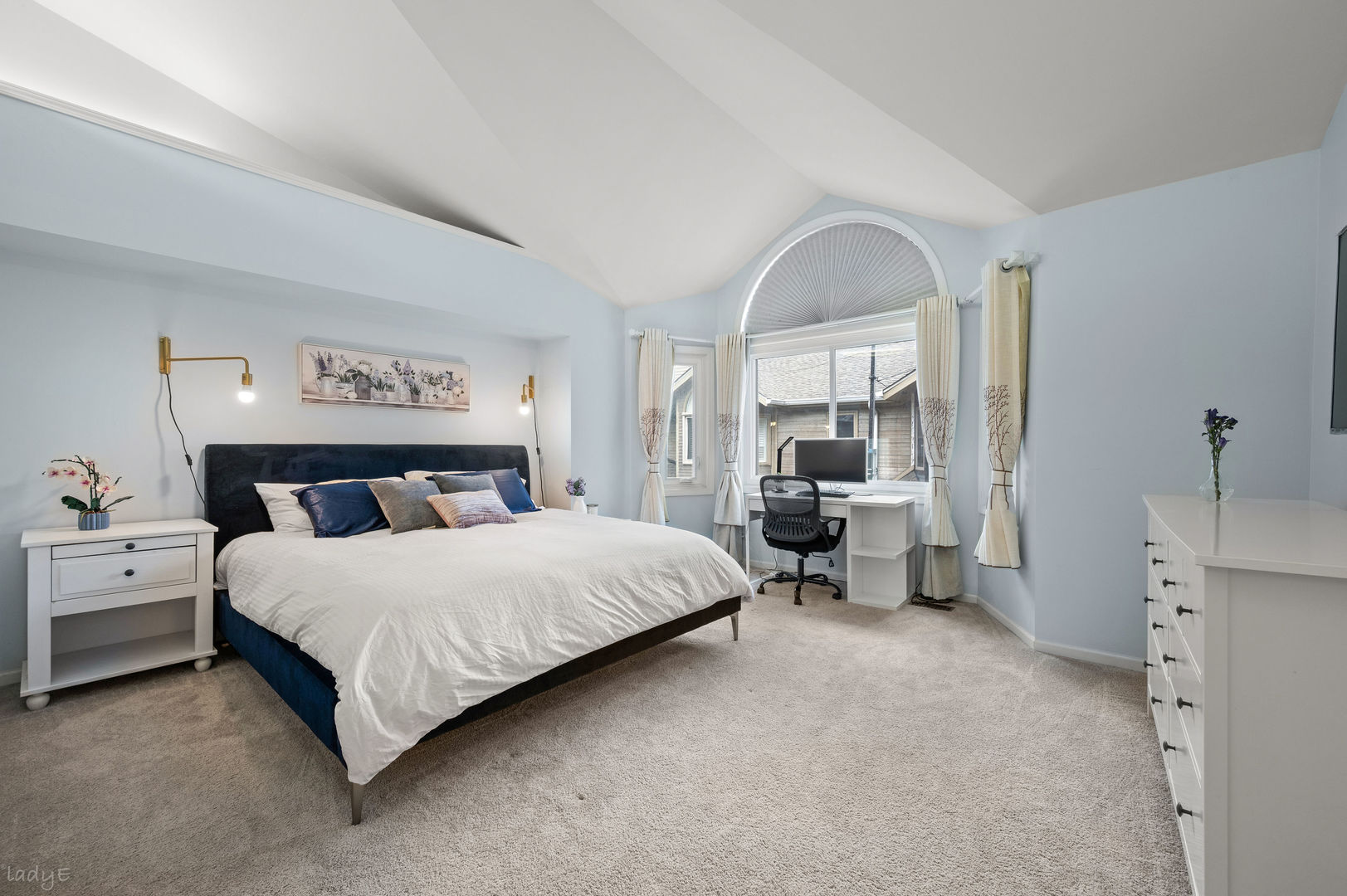1881 N Maud Avenue Unit: 1881