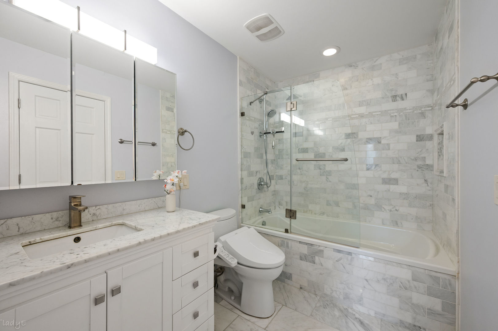 1881 N Maud Avenue Unit: 1881