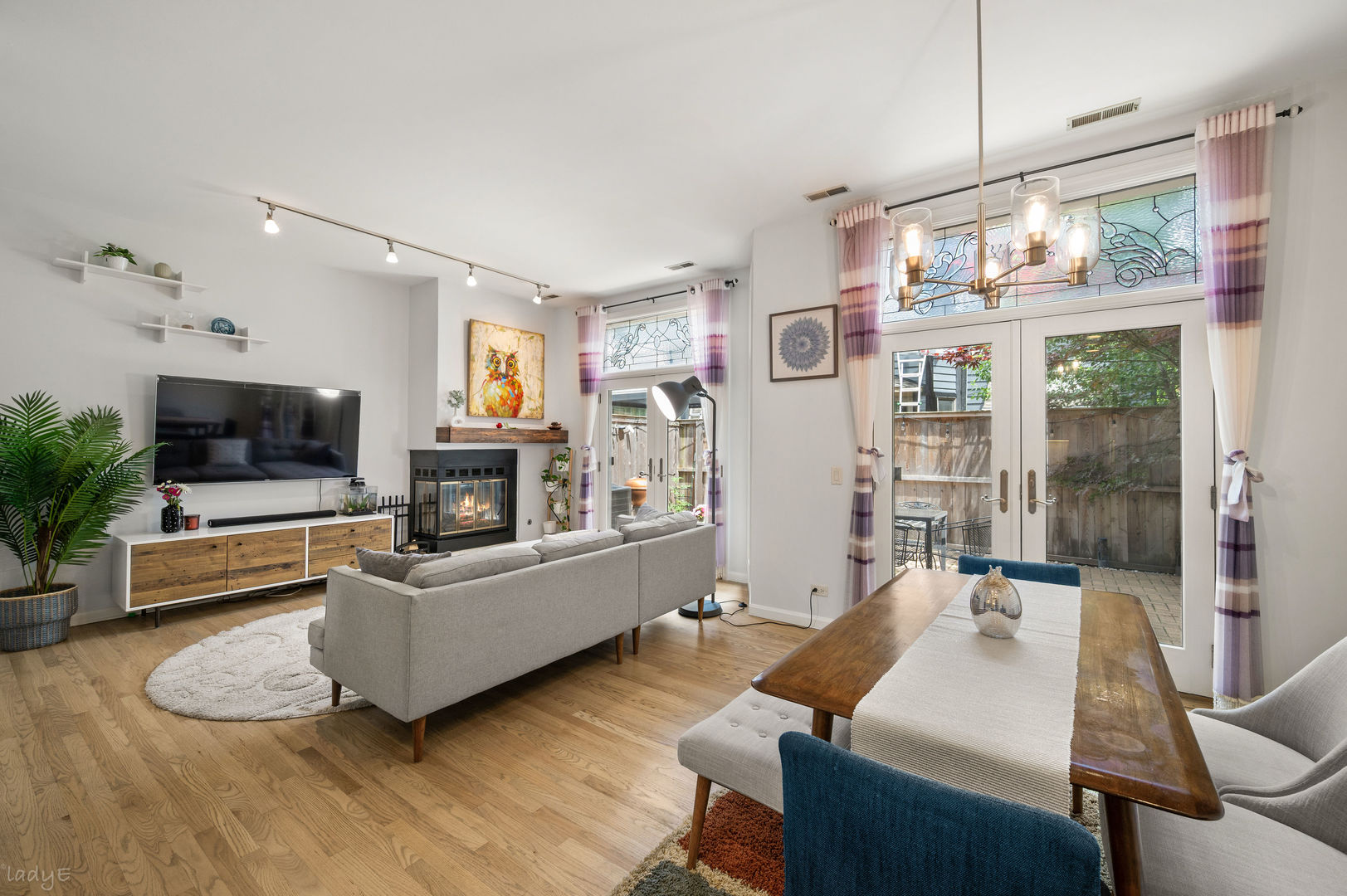 1881 N Maud Avenue Unit: 1881