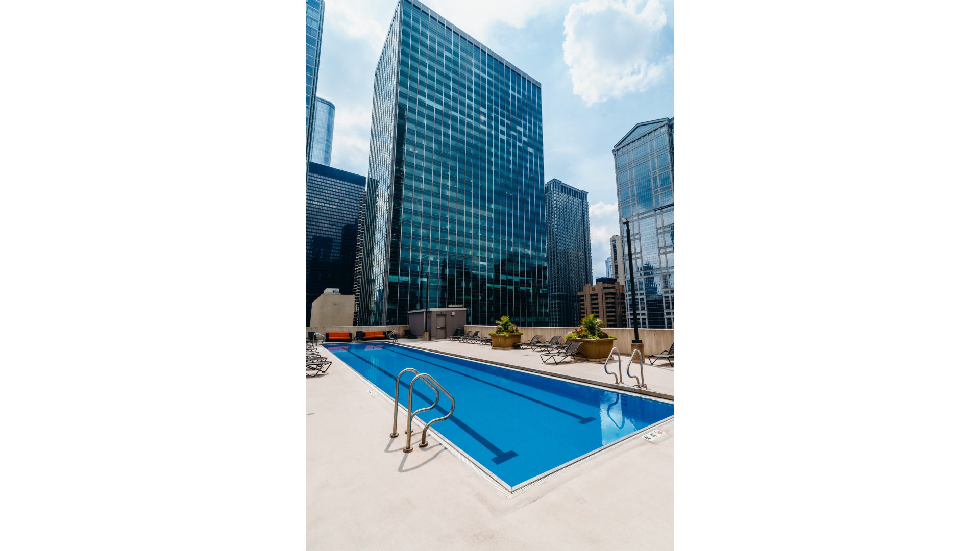 345 N La Salle Drive Unit: 908