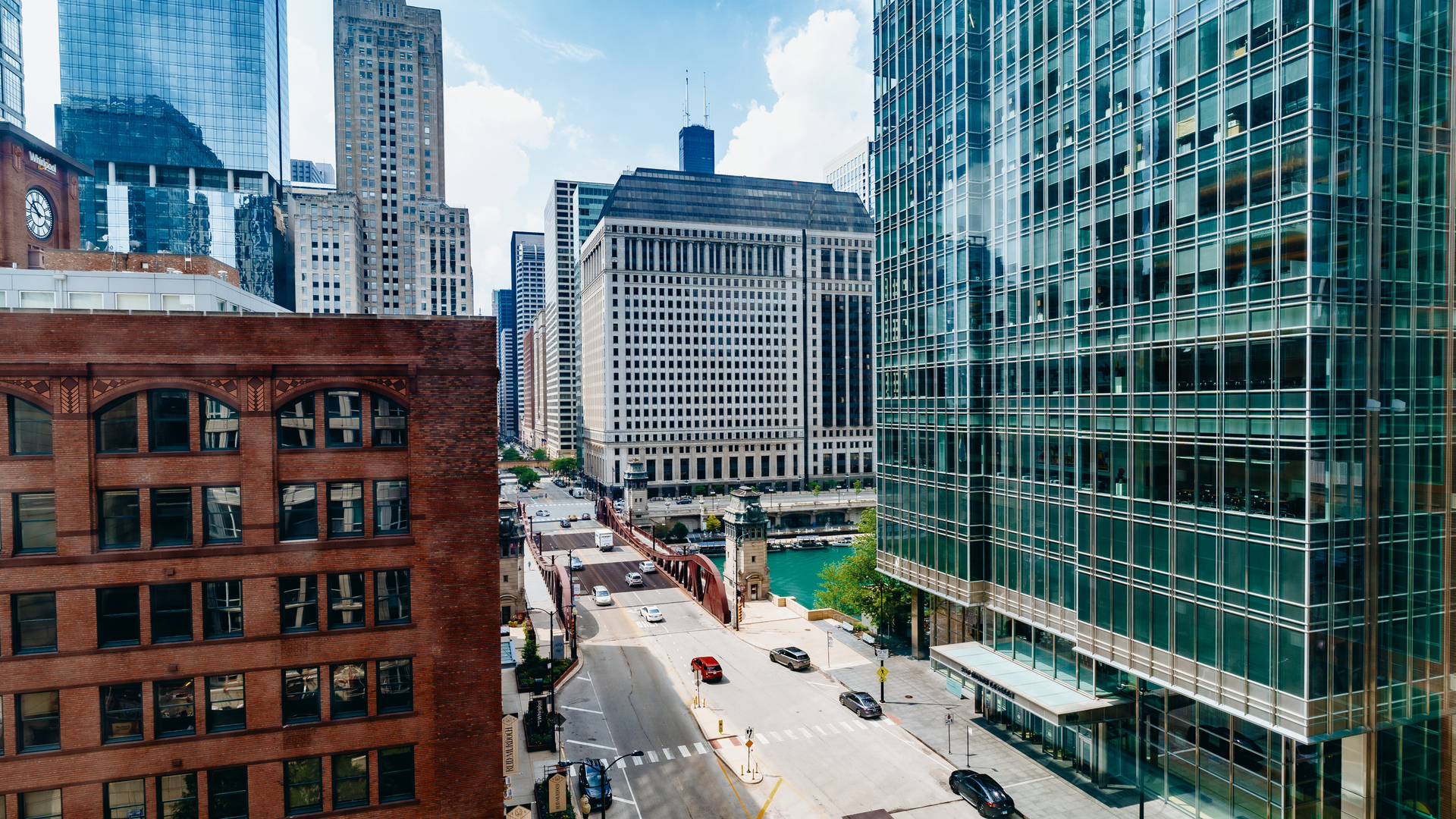 345 N La Salle Drive Unit: 908