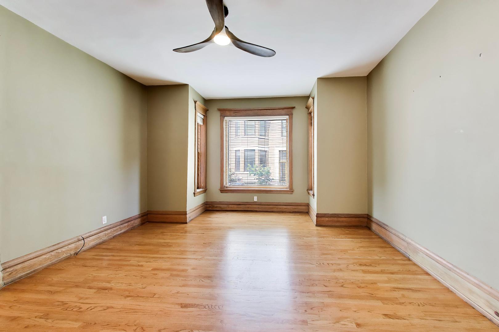 3807 N Alta Vista Terrace