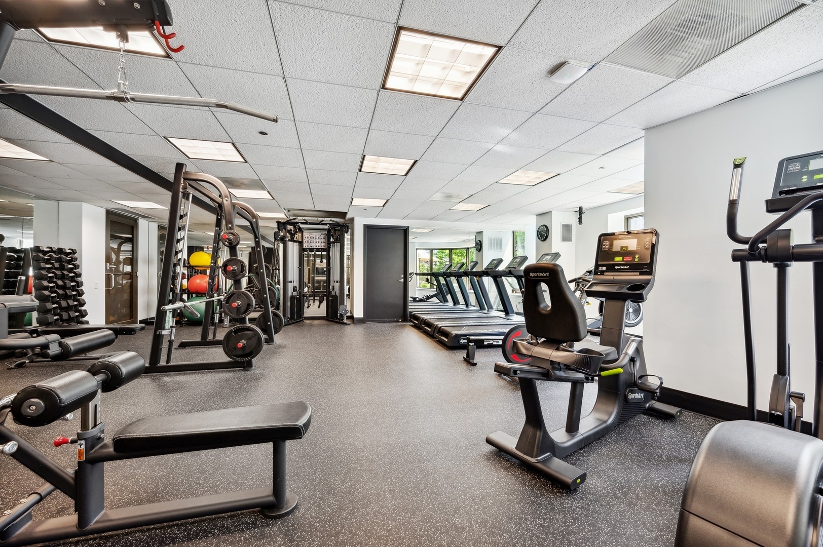 400 N LaSalle Street Unit: 1312