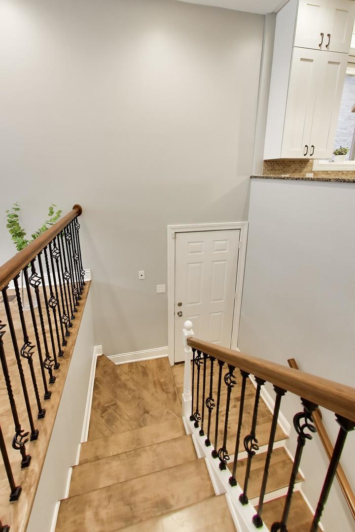 1887 N POE Street Unit: 1R