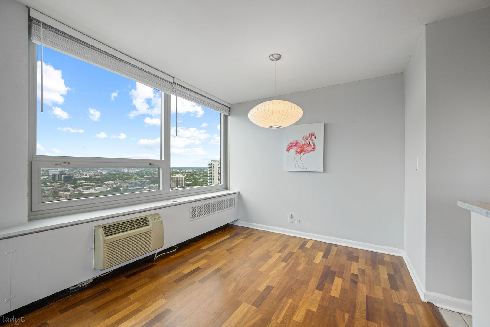 88 W Schiller Street Unit: 2808L