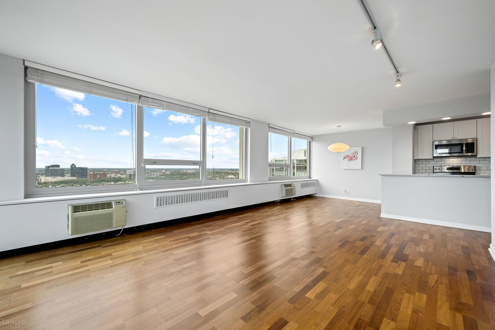 88 W Schiller Street Unit: 2808L