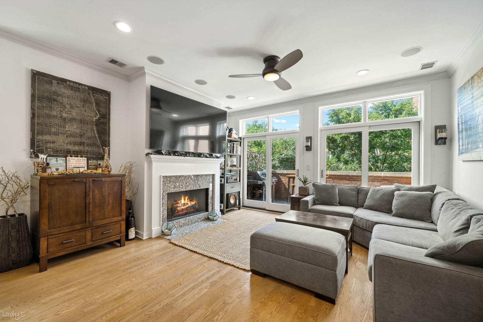 679 N PEORIA Street Unit: 4S