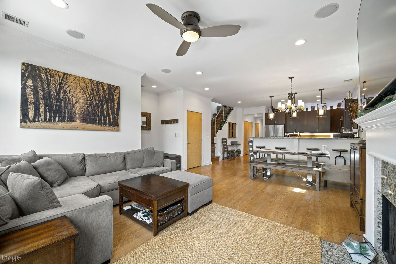 679 N PEORIA Street Unit: 4S