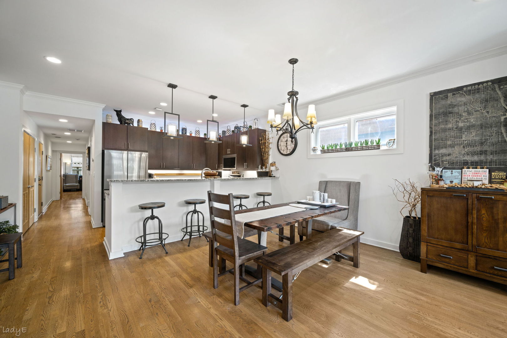 679 N PEORIA Street Unit: 4S