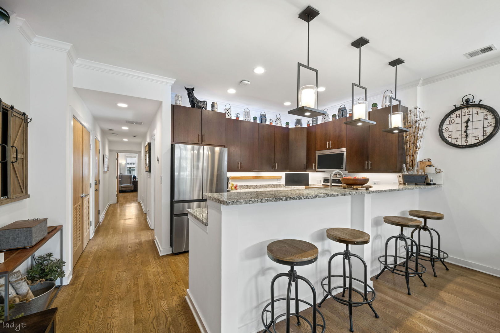 679 N PEORIA Street Unit: 4S
