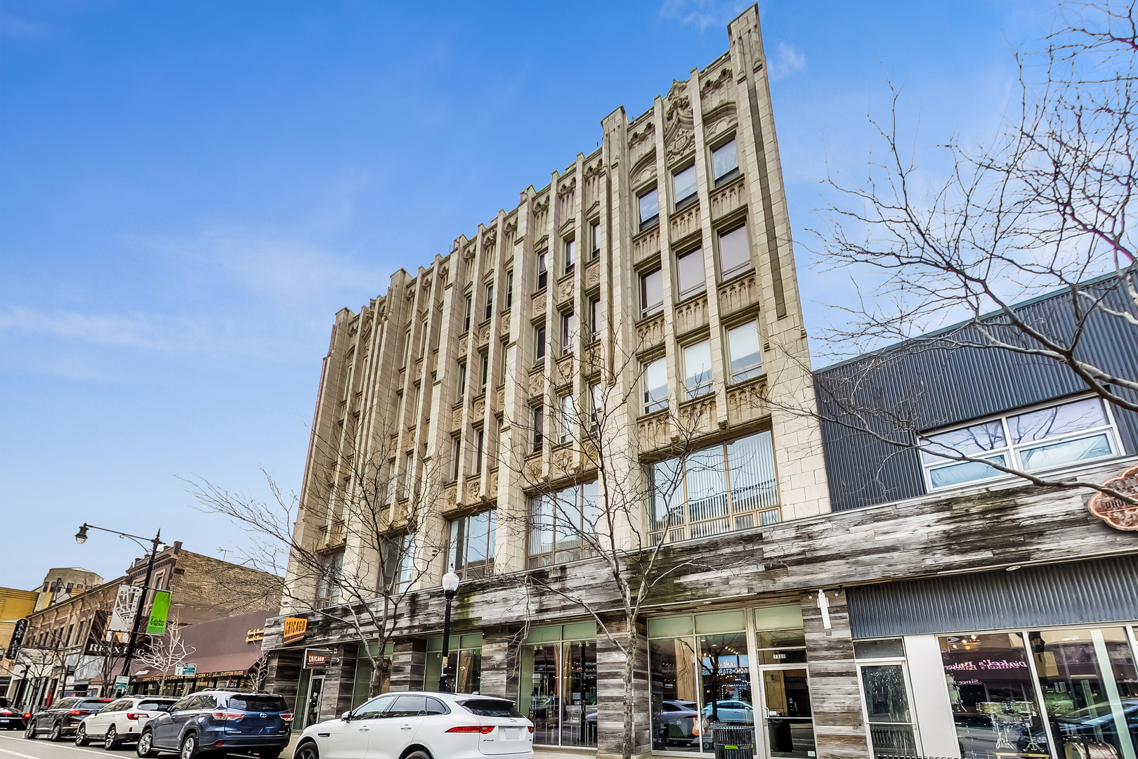 3323 N PAULINA Street Unit: 4E