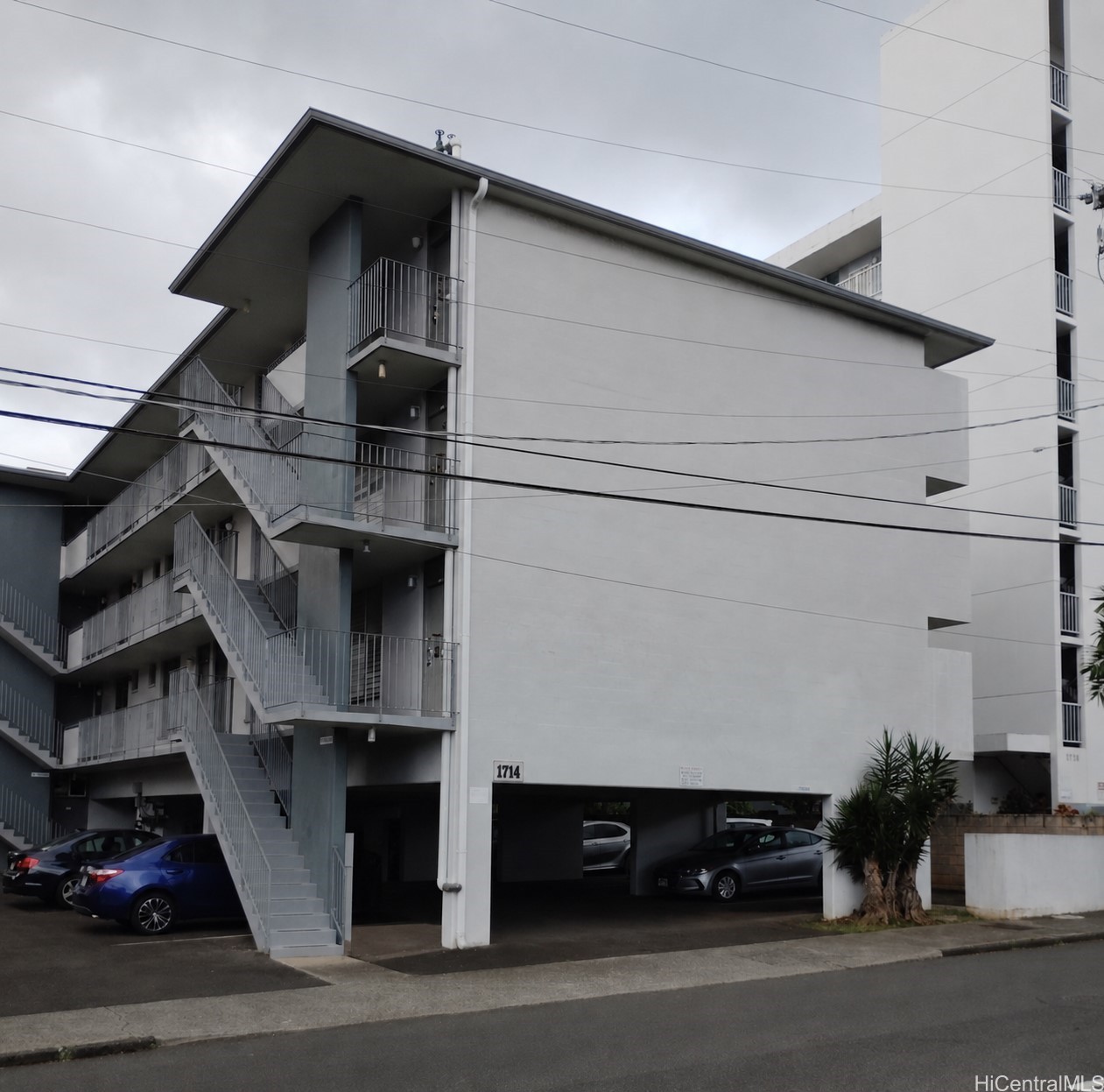 1714 Anapuni Street 304