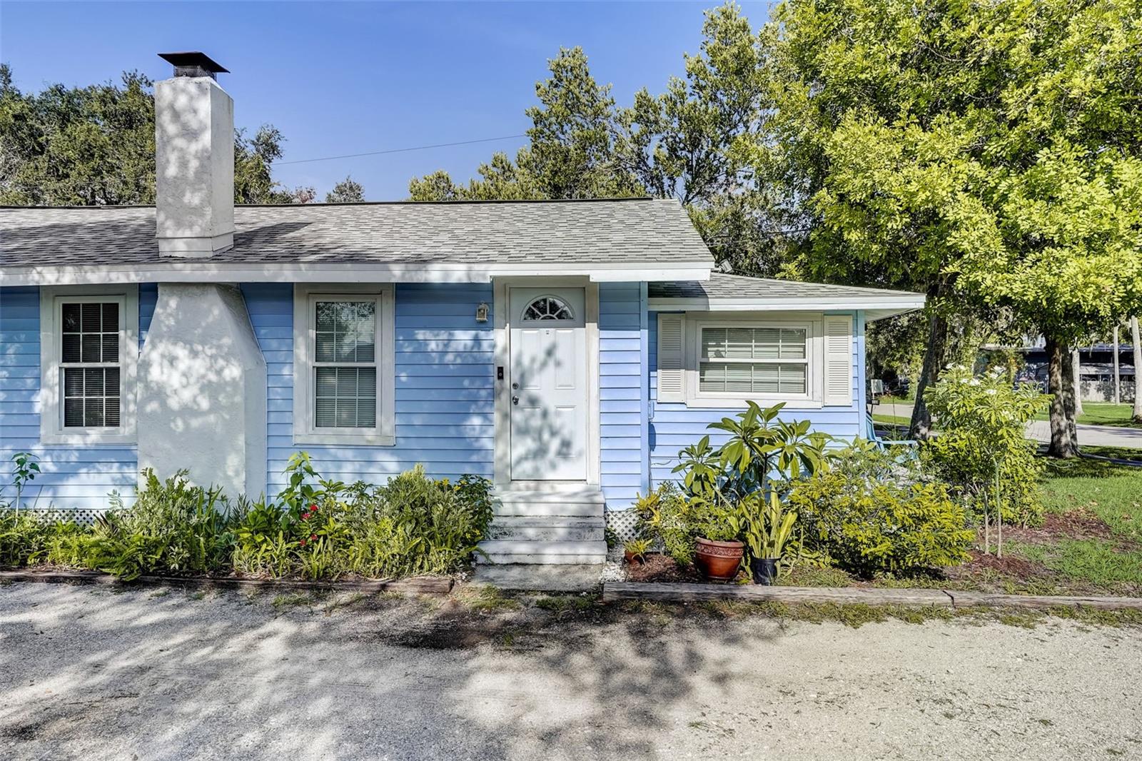 709 19TH AVE W