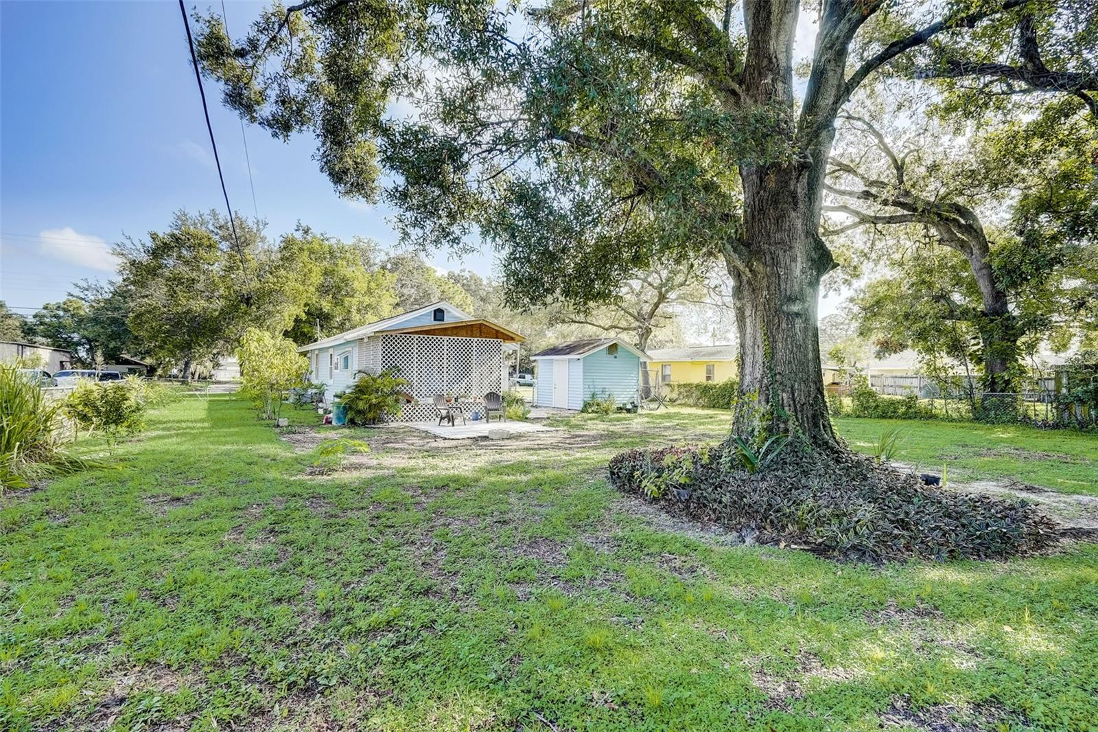 709 19TH AVE W